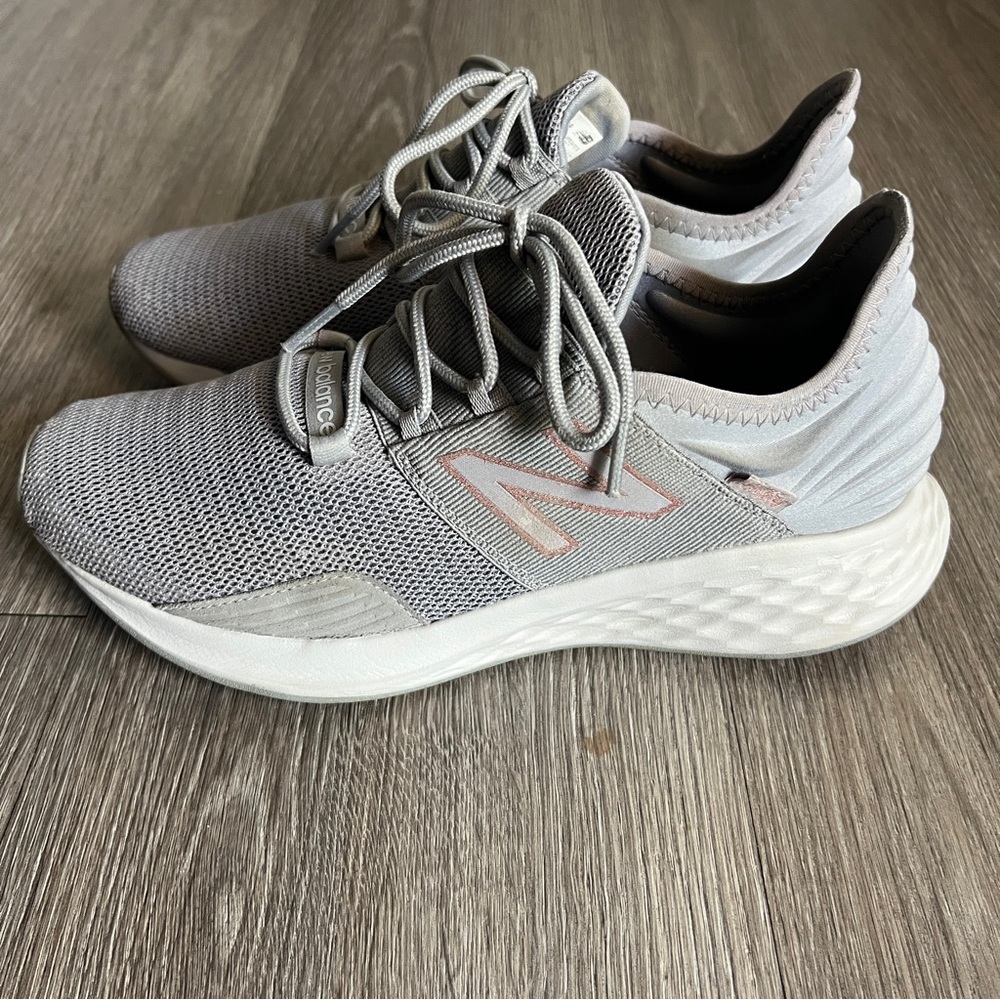 New Balance Women's Gray Sneakers Women’s Size 9